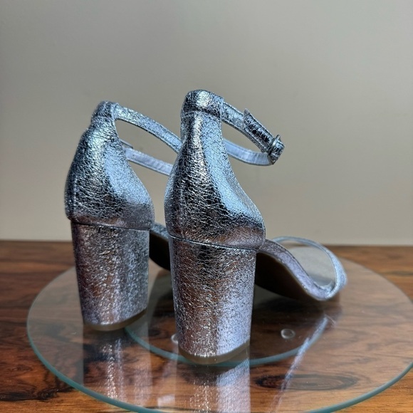 Bandolino Armory Sandal in silver - Picture 8 of 14